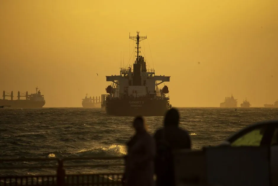 Iran Indicates Deal to End Hostilities Could Reopen Strait of Hormuz